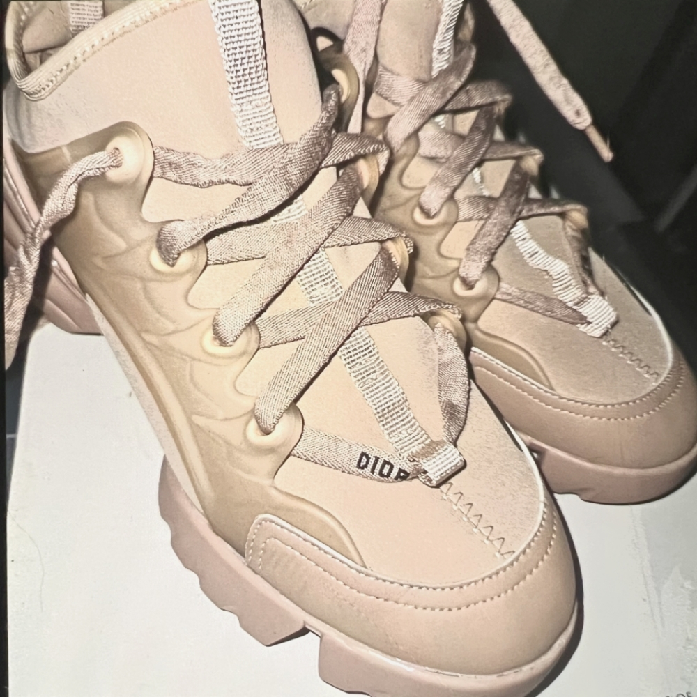 Dior tennis shoes, new with no tag